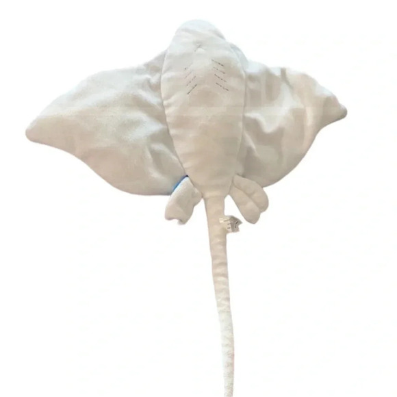 Fiesta blue and white Stingray plush - Picture 2 of 3